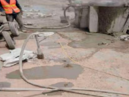 德州水泥混凝土路面板底注浆技术 路面脱空注浆整治方案